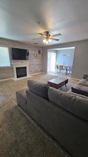 Apartment near Bass Lake